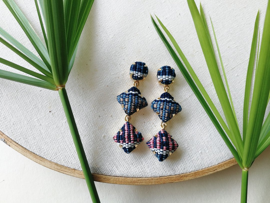 Indigo blue Mini-Mond Earrings - 耳环/耳夹 - 棉 蓝色