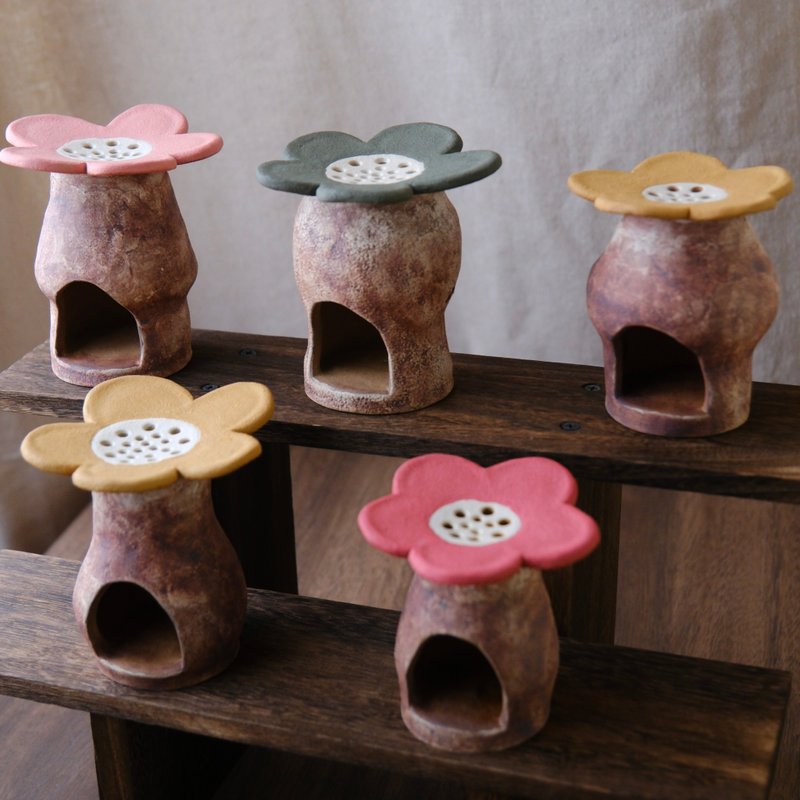 手捏陶器/小台子 - 摆饰 - 陶 多色