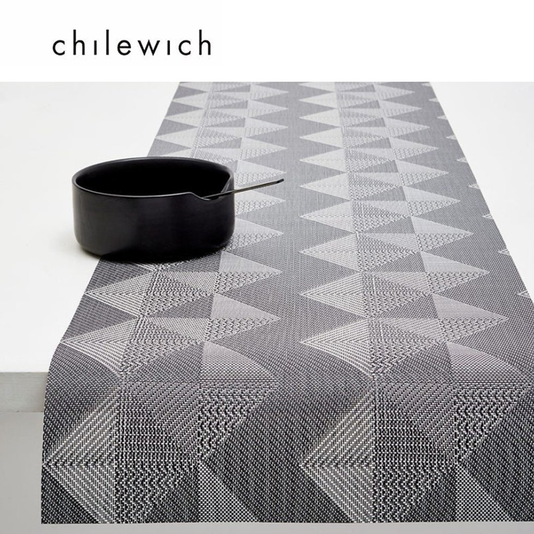 Quilted Rectangle 菱格纹系列桌旗 36 × 183 cm (沉稳灰) - 餐垫/桌巾 - 塑料 灰色