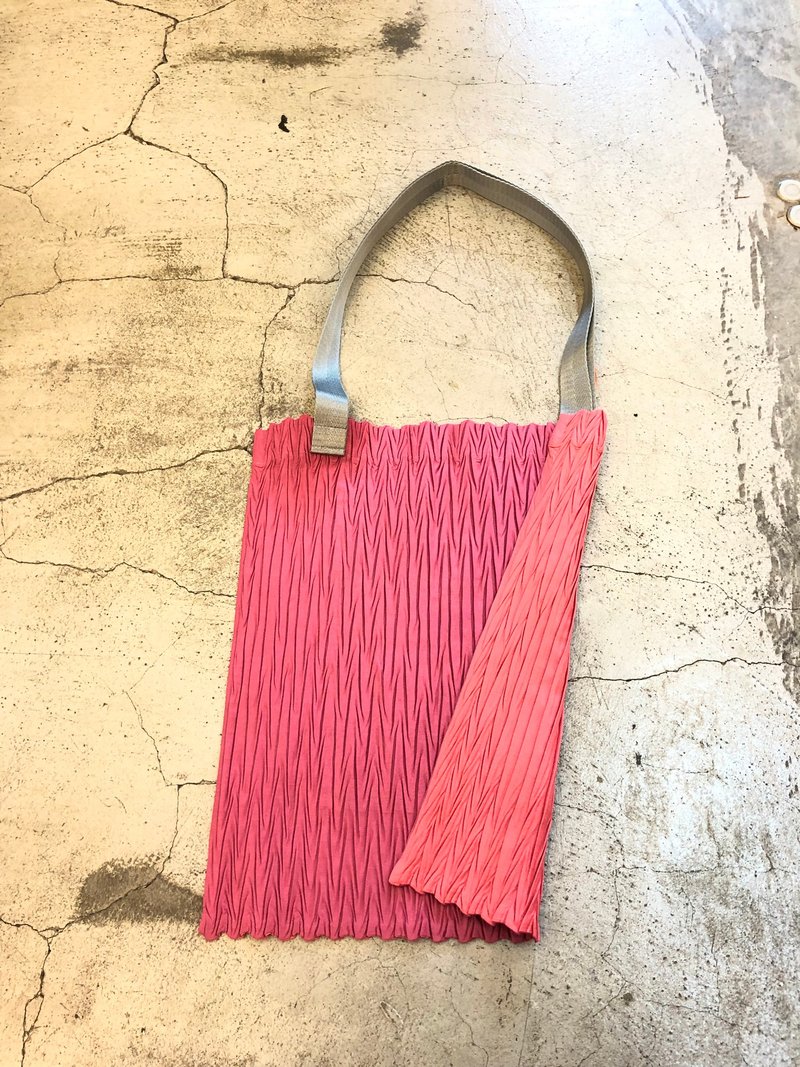 折学 (哲学) 万用/外出/环保 台湾手工包袋(限定意大利布料版) - 侧背包/斜挎包 - 其他材质 