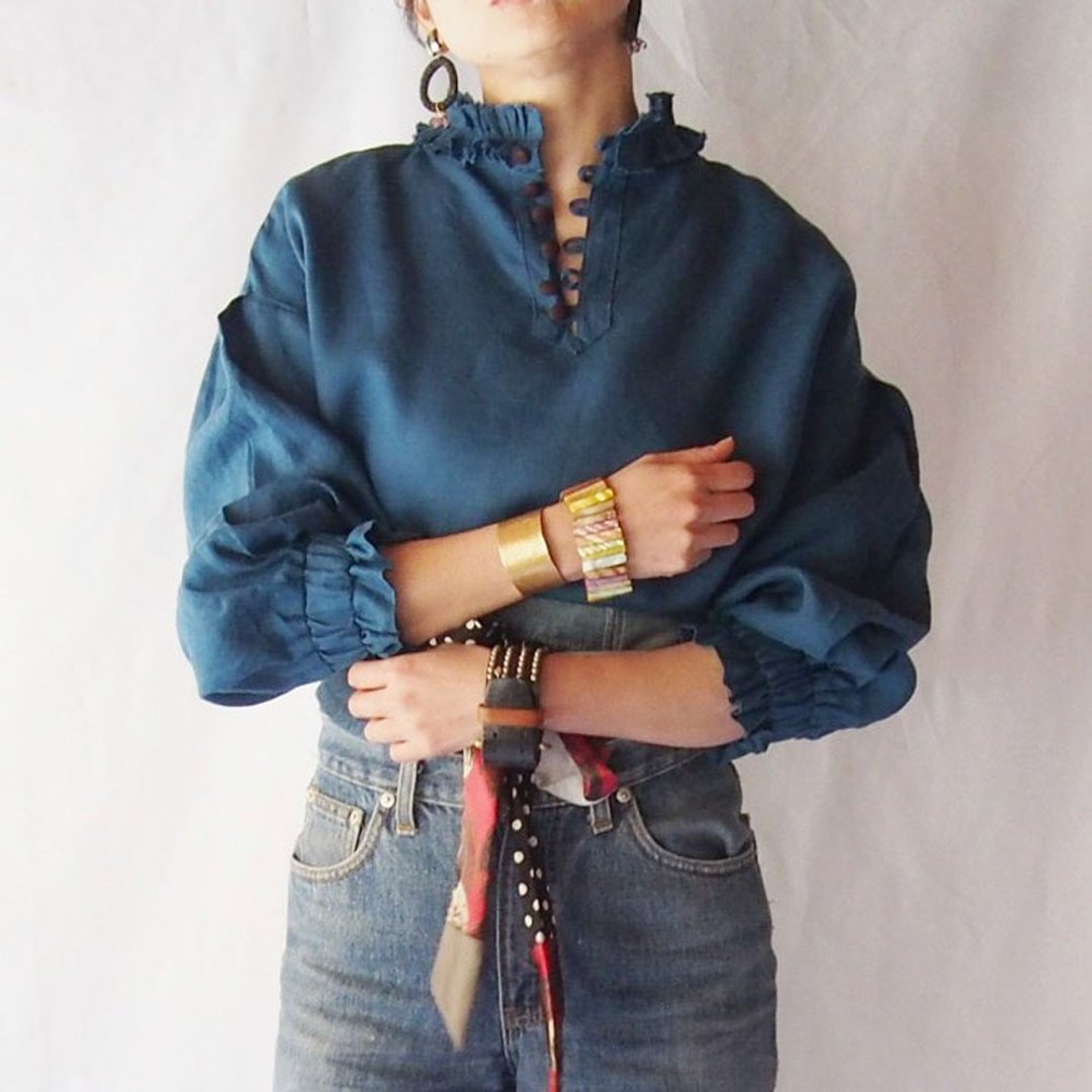 Blue frilly high neck Linen blouse - 女装衬衫 - 棉 蓝色