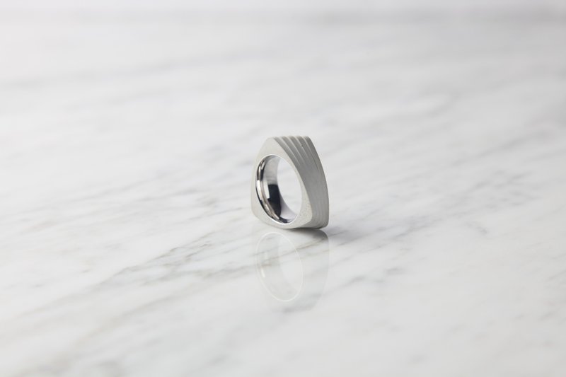 旋戒(白色水泥) - 戒指 - 水泥 白色