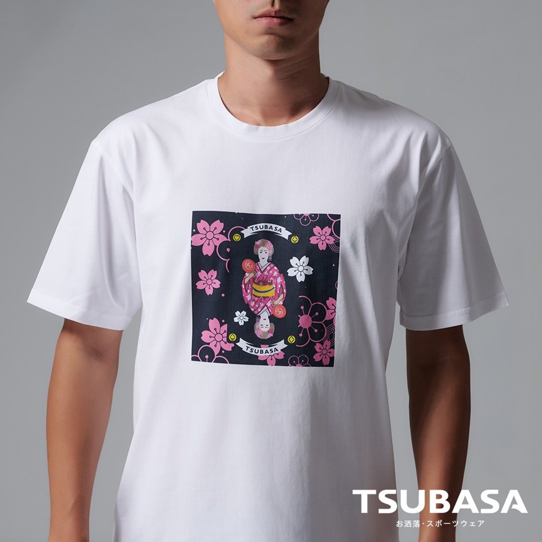 YAMATO联名款 圆领白T-shirt  艺伎与粉桌球拍图案 情侣装 短袖 - 男装上衣/T 恤 - 棉 白色