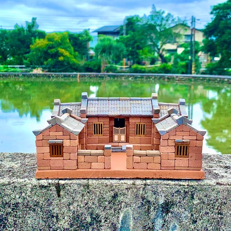 【DIY 材料组合包】大三合院/小砖块模型/迷你红砖/台湾传统筑 - 其他 - 其他材质 