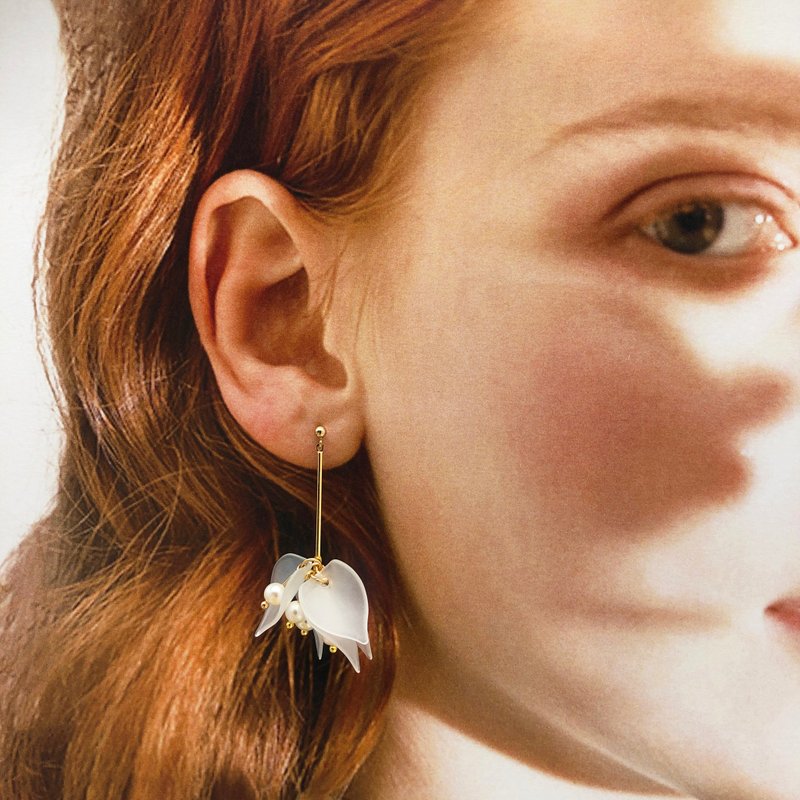 半透明花卉925纯银耳环 花卉 珍珠耳环 纯银饰物 日本风格耳环 - 耳环/耳夹 - 银 金色