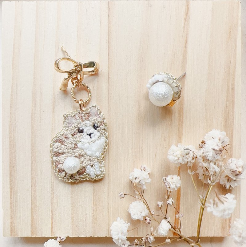 苏菲小喵 手工刺绣耳环 - 耳环/耳夹 - 绣线 