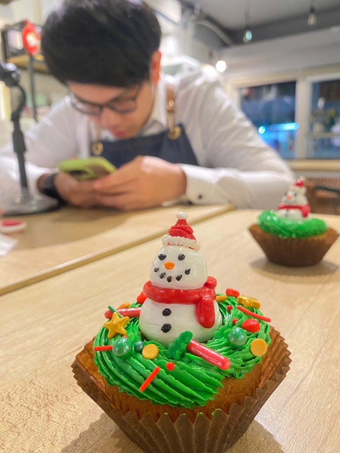 圣诞雪人杯子蛋糕 外烩甜点 铄甜点 甜点 定制化 造型杯子蛋糕 - 蛋糕/甜点 - 新鲜食材 