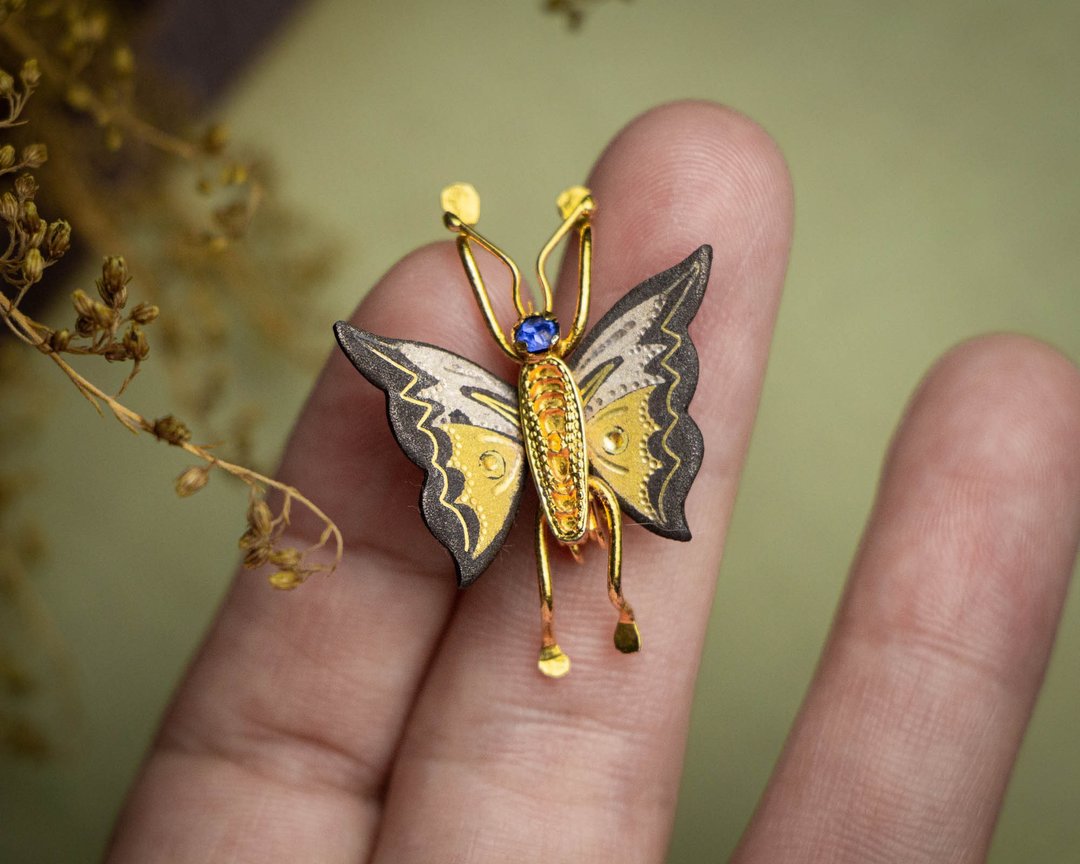 西班牙古董 大马士革24K/纯银镶嵌工艺 立体蓝眼蝴蝶掐丝小胸针 - 胸针 - 24k 金 金色