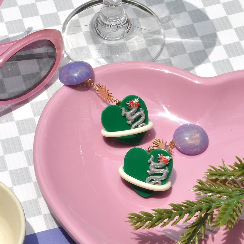 昭和龙系爱心星球耳环/ 压克力耳环 - 耳环/耳夹 - 压克力 