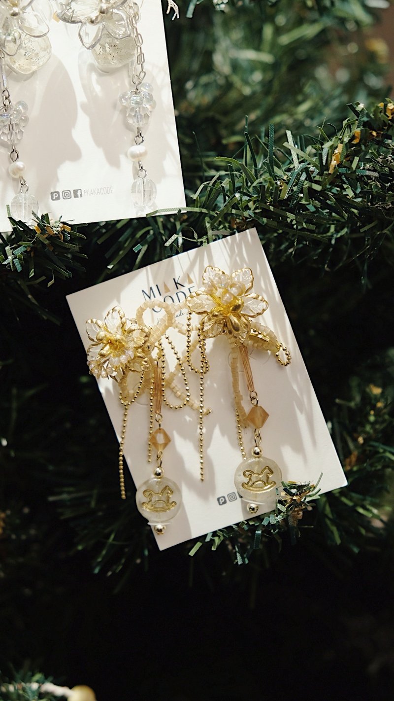 手工耳环 — 现货 圣诞耳环(两用) 金色 透明花花 旋转木马 闪 - 耳环/耳夹 - 其他材质 金色