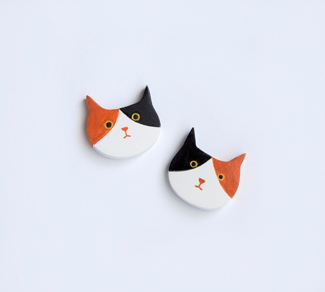 ねこ．小猫胸针 - 胸针 - 粘土 黑色