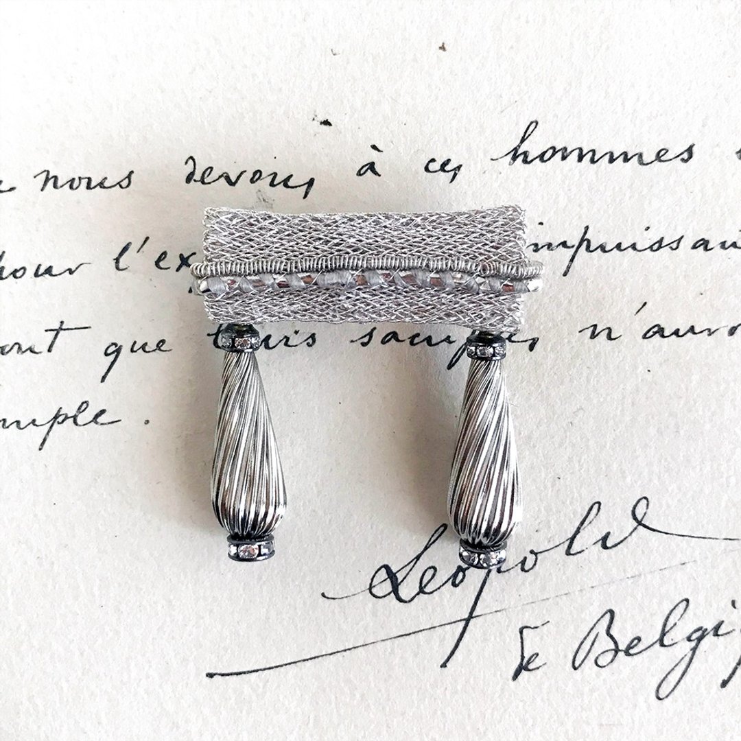 Curtain call Brooch silver - 胸针 - 聚酯纤维 银色