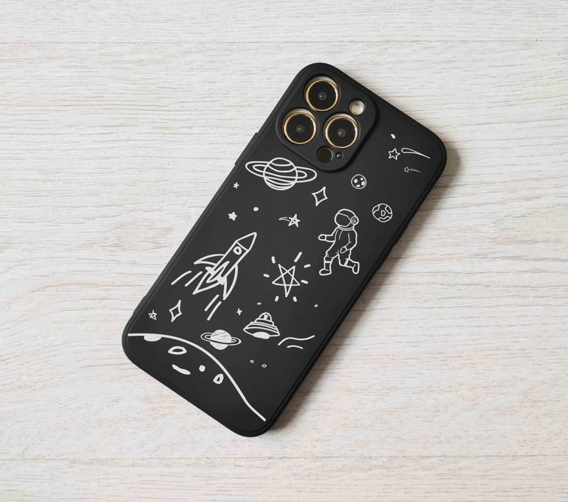 黑白太空星球土星全包手机壳iPhone 16 15 14 Plus Pro Max space - 手机壳/手机套 - 塑料 多色