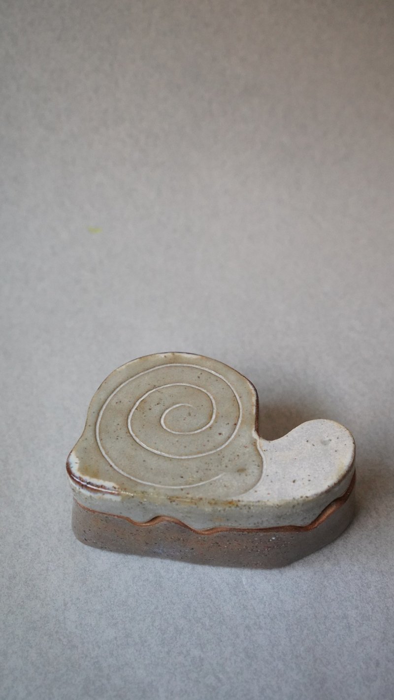 • 米粒出陶中 • 090 深呼吸 - 蜗牛盒 - 收纳用品 - 陶 多色