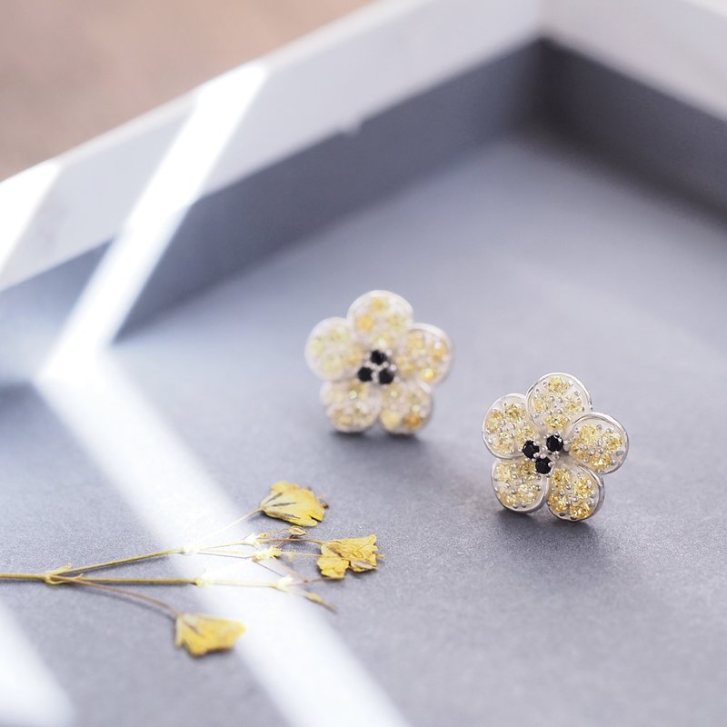 Yamabuki Earrings Silver 925 - 耳环/耳夹 - 其他金属 黄色