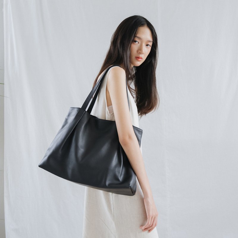 MARY-LIGHTWEIGHT WOMEN COW LEATHER TOTE BAG- BLACK - 手提包/手提袋 - 真皮 黑色