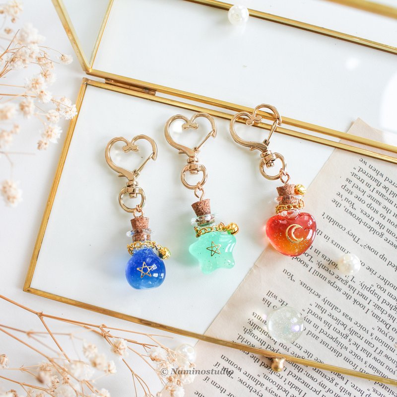 Potion bottle keychain, a magic potion increasing power (Heal HP Up++ ) - 钥匙链/钥匙包 - 其他材质 多色