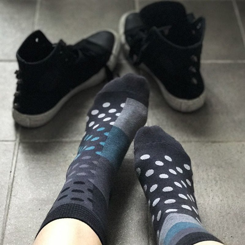 socks_aspirin dot / irregular / socks / white / black - 袜子 - 棉．麻 蓝色