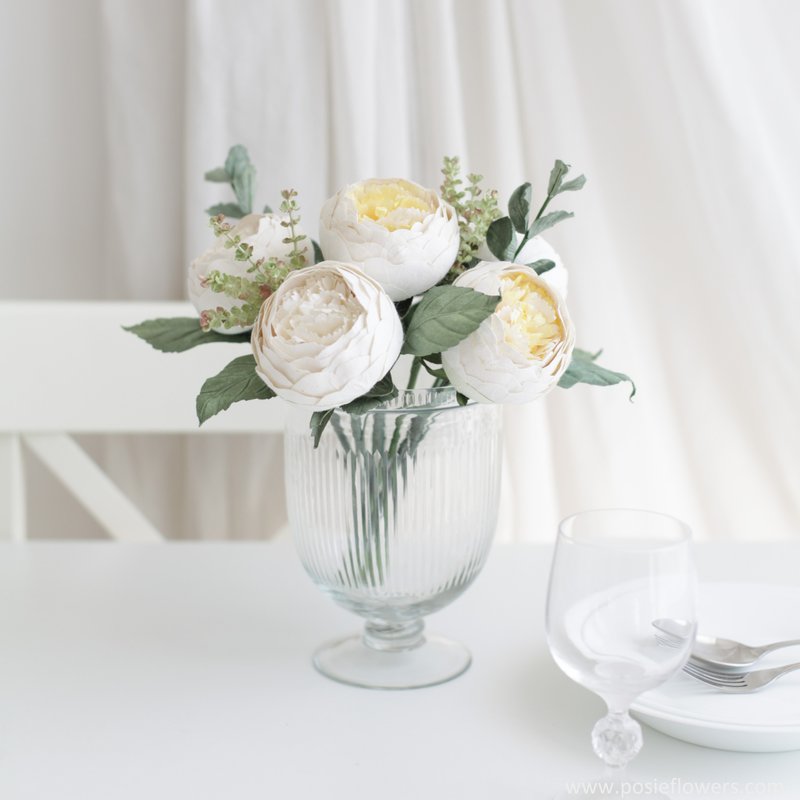 A BUNCH OF WHITE CREAM - Flower Bunch for Decoration - 摆饰 - 纸 白色