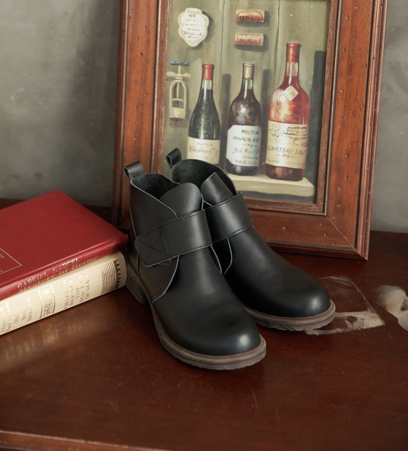 【英伦马汀风】英国经典女靴。炭黑色 - 女款短靴 - 真皮 黑色