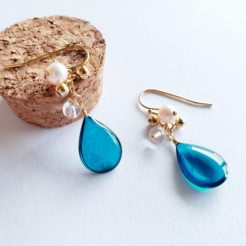 blue drop and bijou pierced or clip-on earrings - 耳环/耳夹 - 树脂 蓝色
