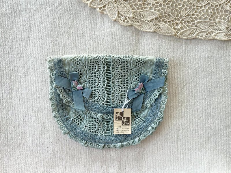 手工复古蕾丝手提包，全新库存，半圆形设计，采用绿色镂空蕾丝布料制成。 - 零钱包 - 棉．麻 绿色