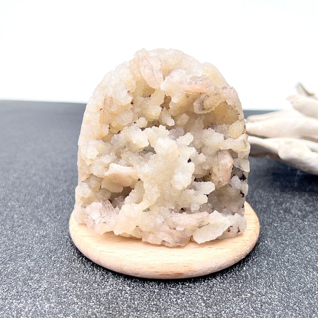 共眠。原矿 疗愈 净化 有天然矿缺 l 白软糖共生粉沸鱼眼石镇 l - 摆饰 - 水晶 多色