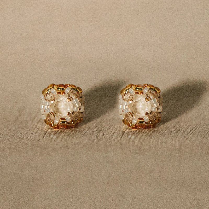 Caravan Solo Studs Earrings 独旅耳环 - 沙漠金 - 耳环/耳夹 - 玻璃 金色