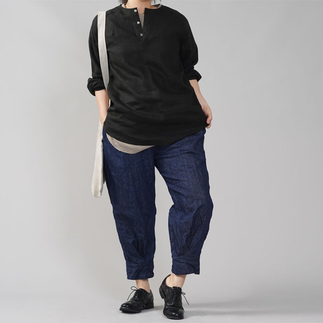 wafu - 亞麻上衣 Unisex Midweight Linen Henley Neck Long Sleeve Top/Black t038e-bck2 - 中性连帽卫衣/T 恤 - 亚麻 黑色