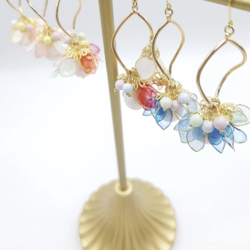 悬垂细花 - 耳环/耳夹 - 树脂 粉红色