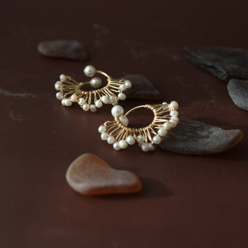 【礼物】 烟の花-星雨 愉悦欢庆时刻14KGF珍珠耳环 - 耳环/耳夹 - 珍珠 白色