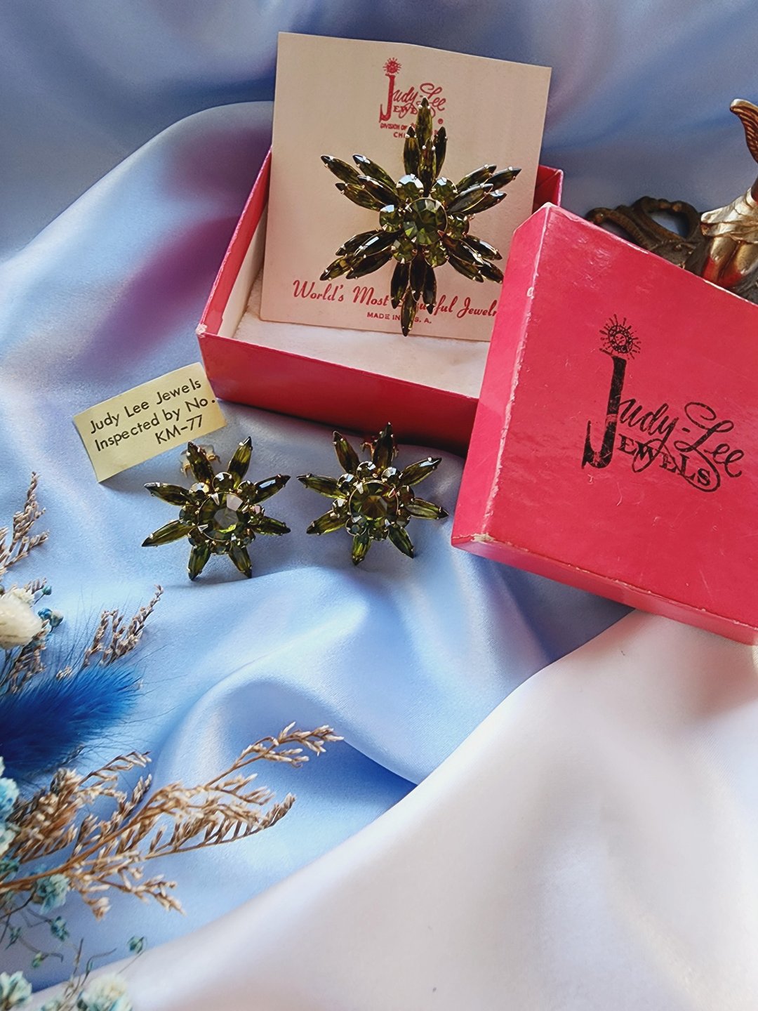 美国西洋古董饰品/Judy Lee蕨色橄榄绿马眼莱茵胸针夹式耳环/套组 - 胸针 - 其他金属 