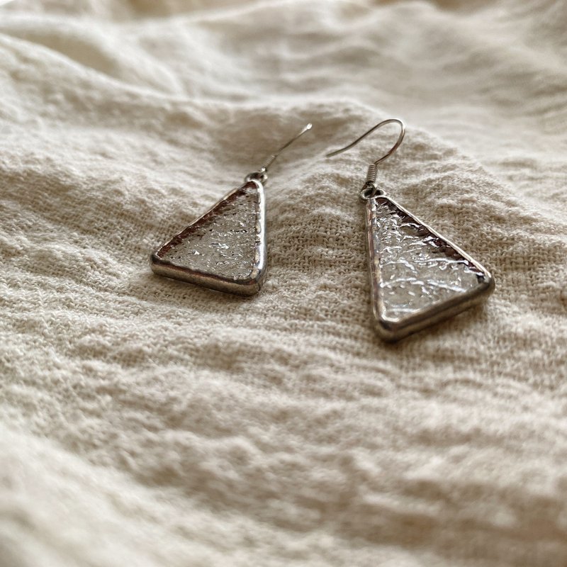 镶嵌玻璃耳环 - 耳环/耳夹 - 玻璃 透明