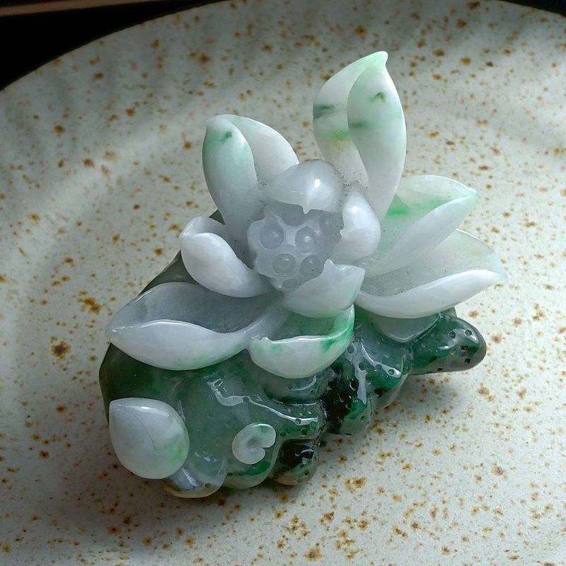 J0005天然翡翠A货 . 细糯白飘花莲花.平静身心.摆件. - 摆饰 - 玉石 