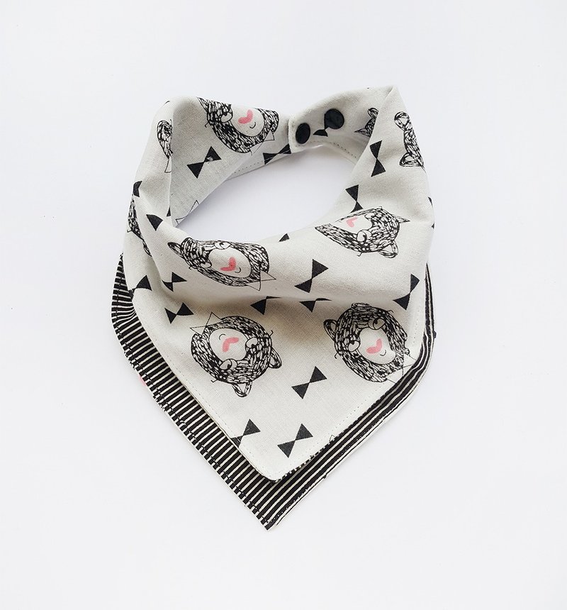 DOMOMO爱心熊二重纱双面围兜 口水巾 领巾 绣字 - 围嘴/口水巾 - 棉．麻 黑色