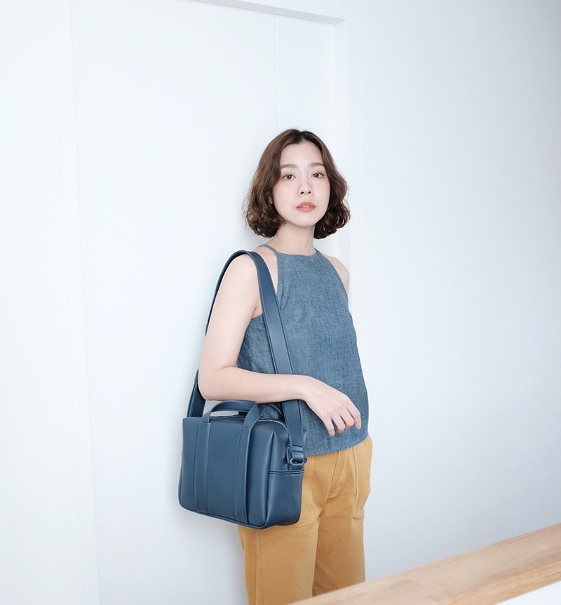斜挎包  Whiteoakfactory Cubie shoulder bag - Navy - 侧背包/斜挎包 - 人造皮革 灰色