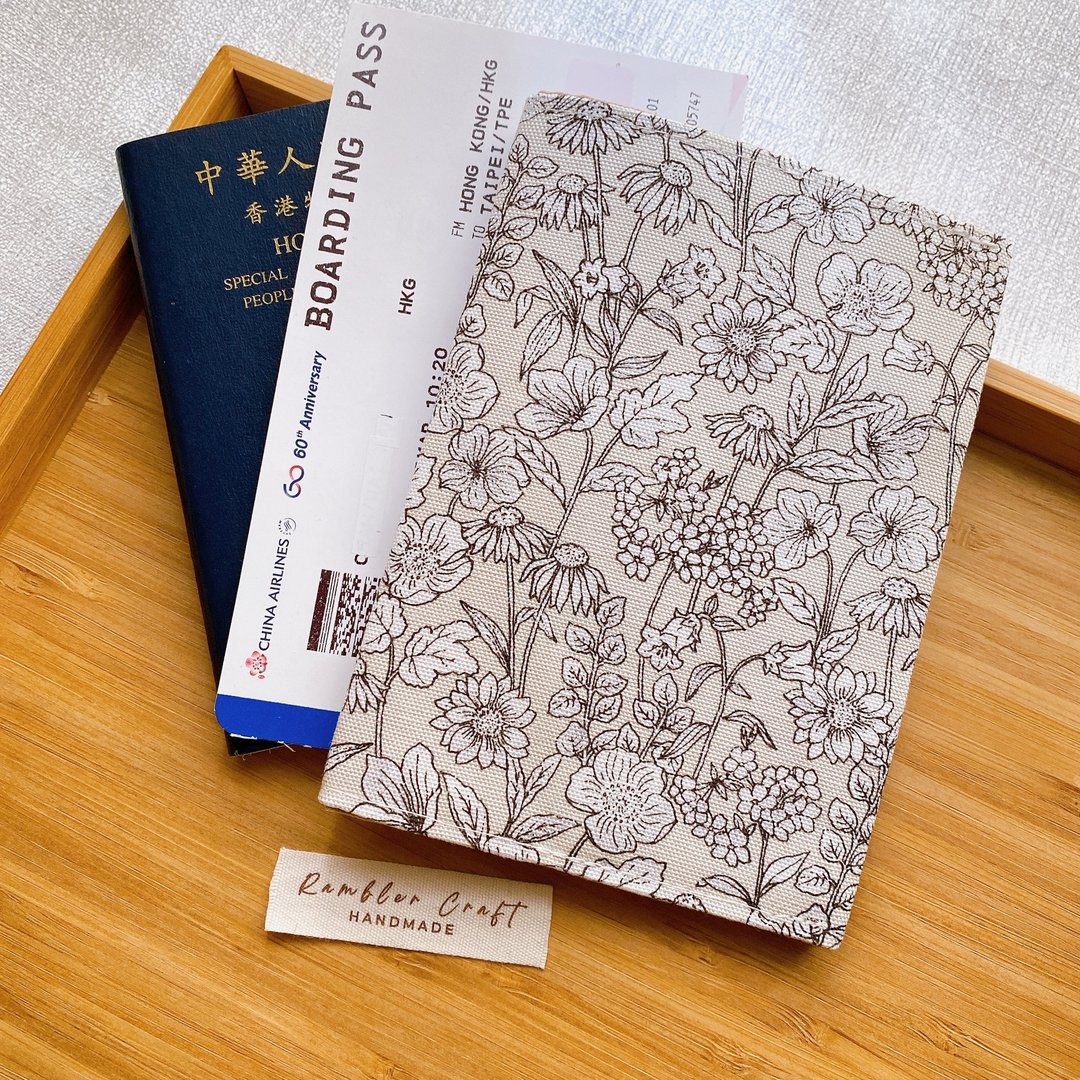 护照套 Passport Holder 护照夹 护照收纳 米色花满款 - 护照夹/护照套 - 棉．麻 