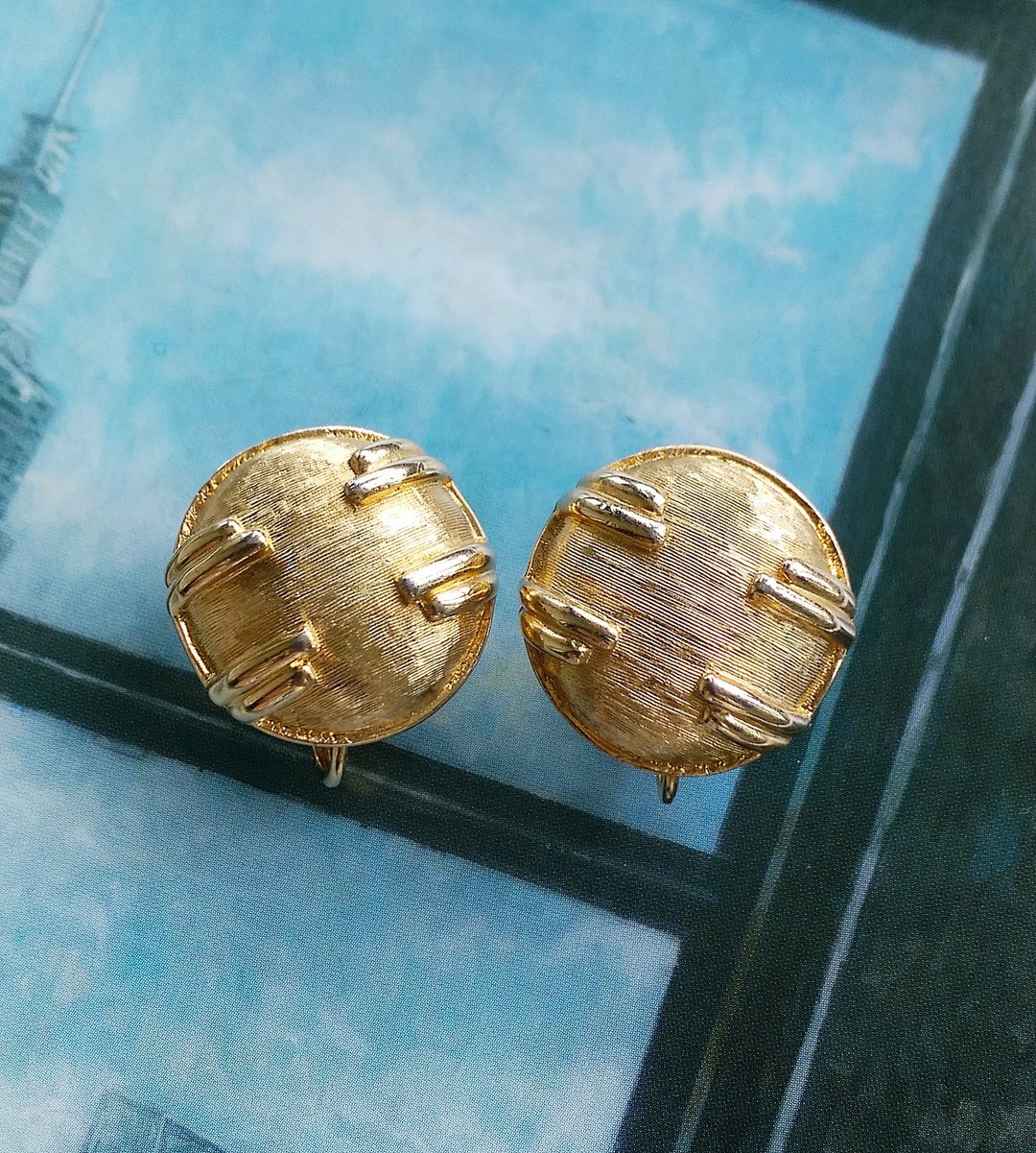 Vintage Jewelry 西洋古董饰品 BOUCHER 金色调 摩登 夹式耳环 - 耳环/耳夹 - 其他金属 金色