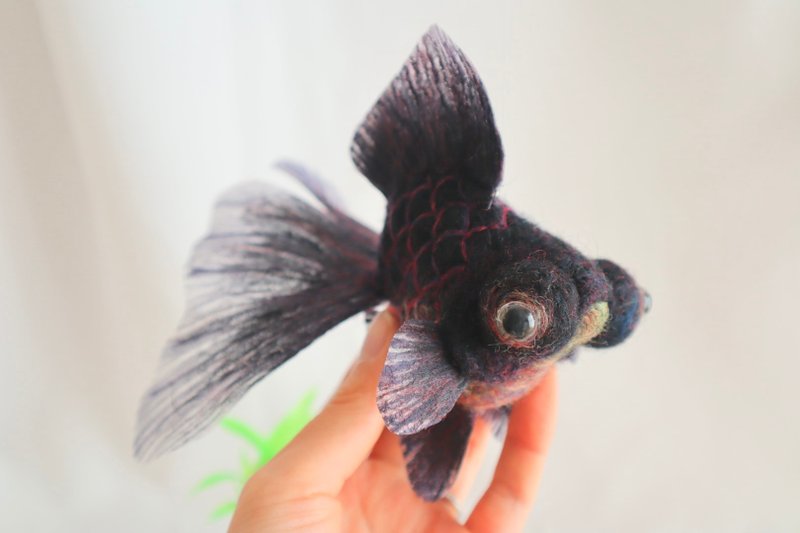 摇曳金鱼手机吊饰 L - 黑寿星 - - 玩偶/公仔 - 羊毛 黑色