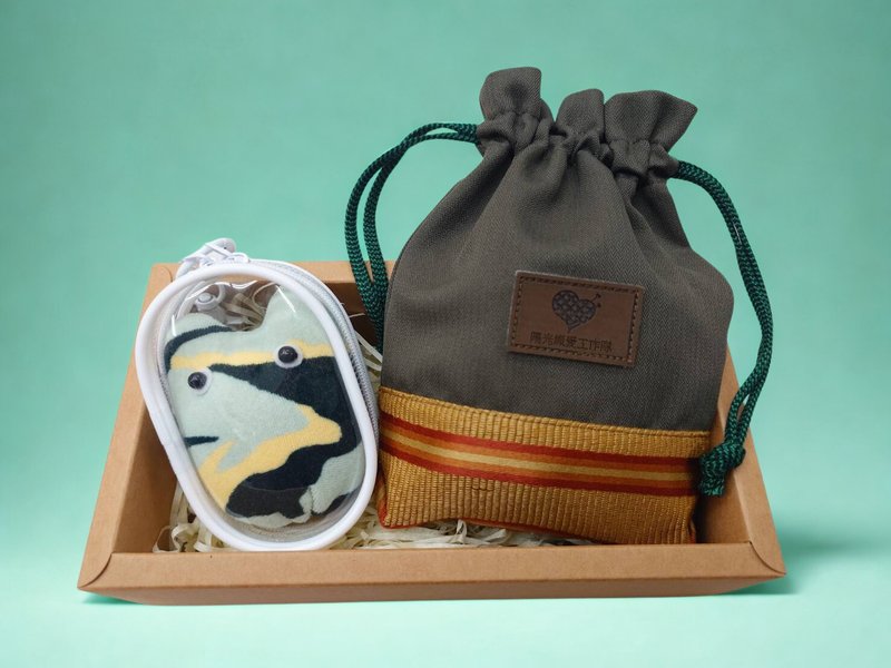 【阳光织爱】环保绿限量礼盒 - 束口袋双肩包 - 其他人造纤维 绿色