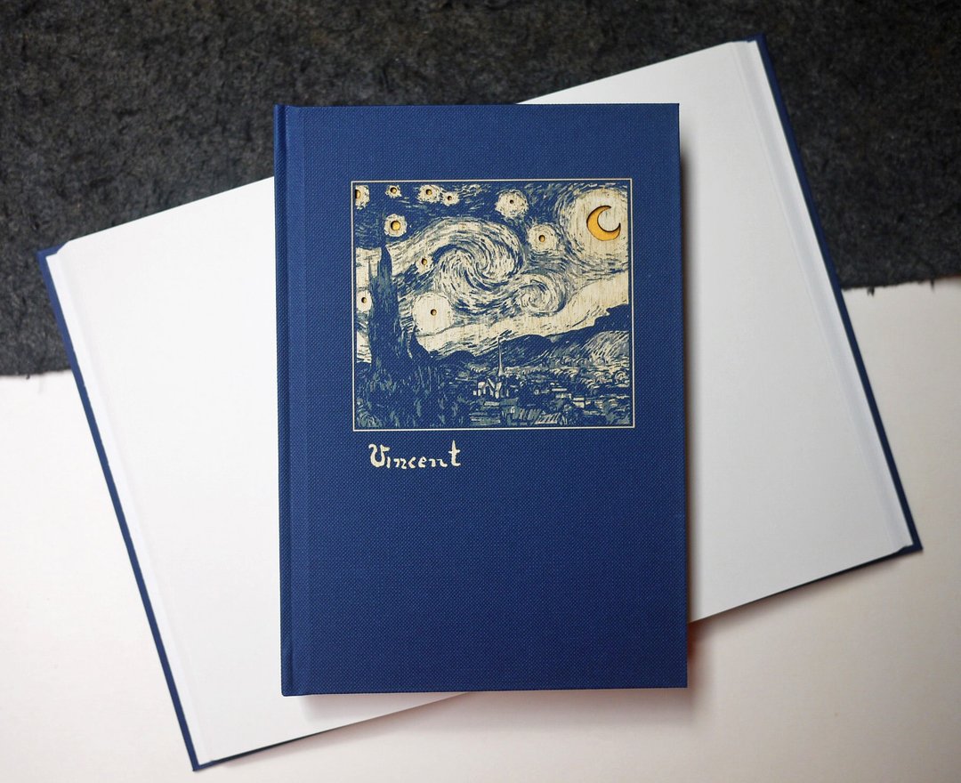定制商品 雷射雕刻 名画笔记书-星夜 可雕刻文字姓名 - 笔记本/手帐 - 纸 蓝色