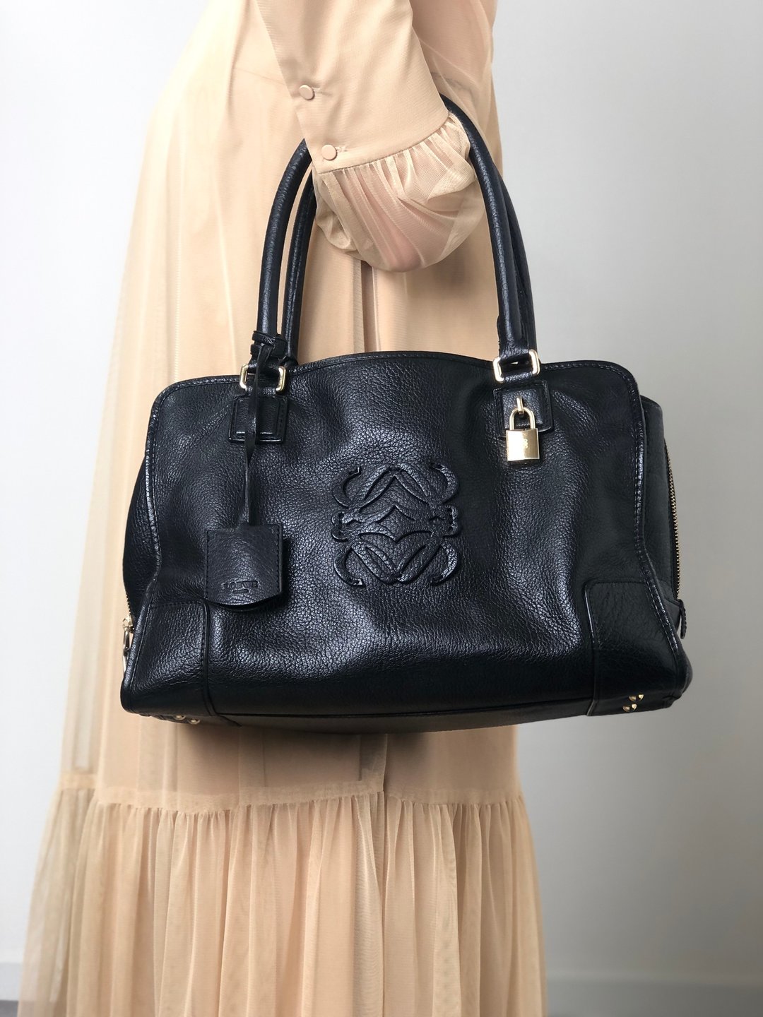 【日本直送 名牌中古包】LOEWE 罗威 手提包 黑色 Anagram 皮革 迷你波士顿包 vintage 古着 old rtk3kf - 手提包/手提袋 - 真皮 黑色