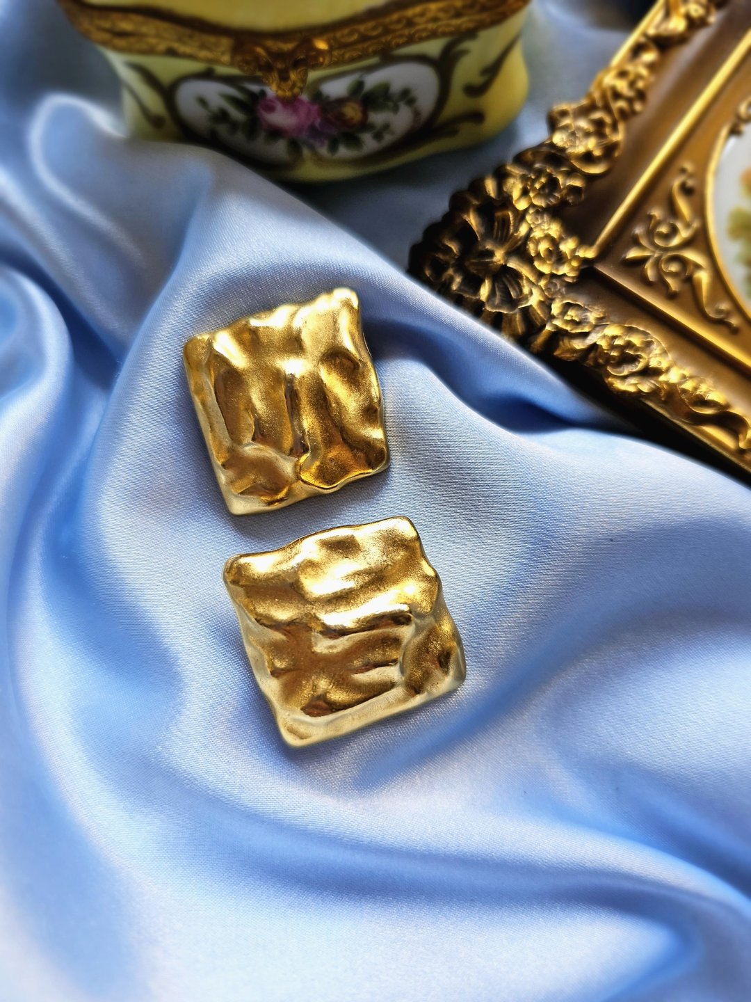哑光金殒纹夹式耳环/vintage美国西洋古董饰品 - 耳环/耳夹 - 其他金属 