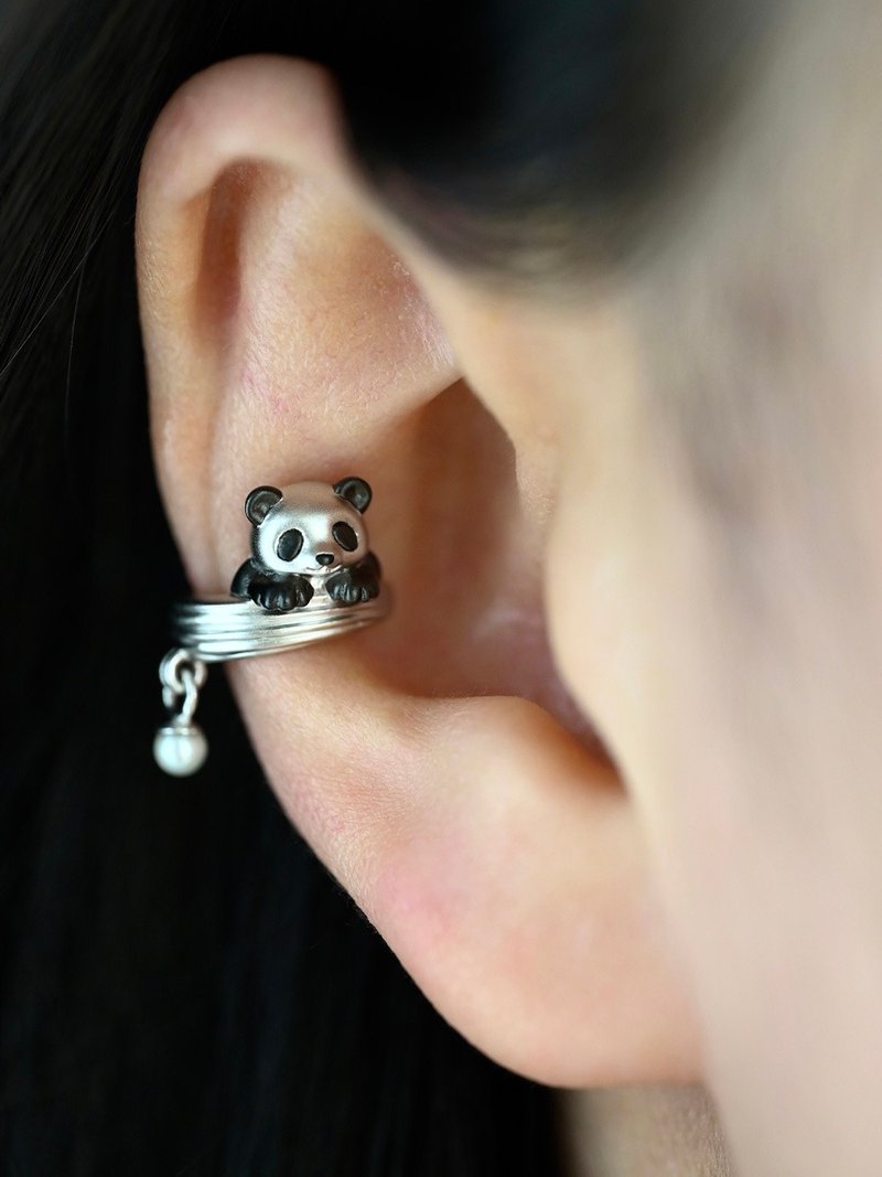 925银镀金熊猫耳骨夹天然淡水珍珠 - 耳环/耳夹 - 银 白色