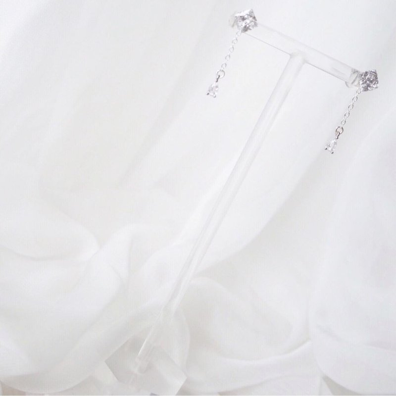 生日礼物 优雅 大方 方石 吊石 耳环 耳夹 定制化 定制 新娘耳环 - 耳环/耳夹 - 其他金属 白色