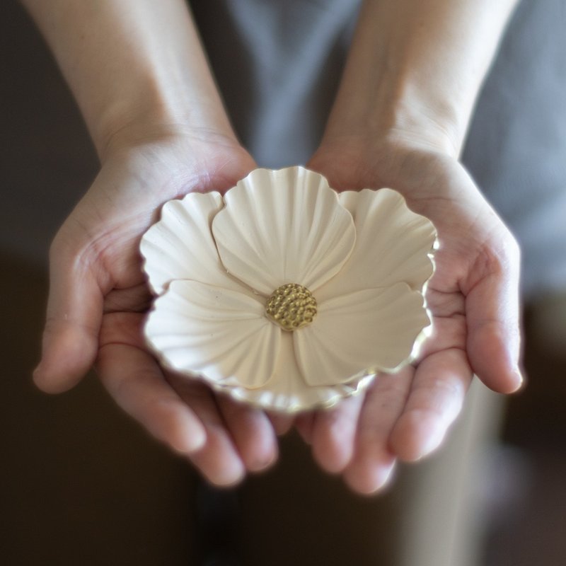 アクセサリートレイ / 花 - 收纳用品 - 粘土 白色