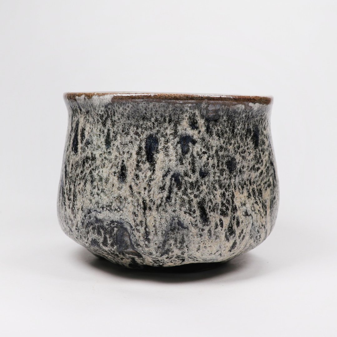 明芽窑 l 黑白双挂釉茶碗 - 茶具/茶杯 - 陶 黑色