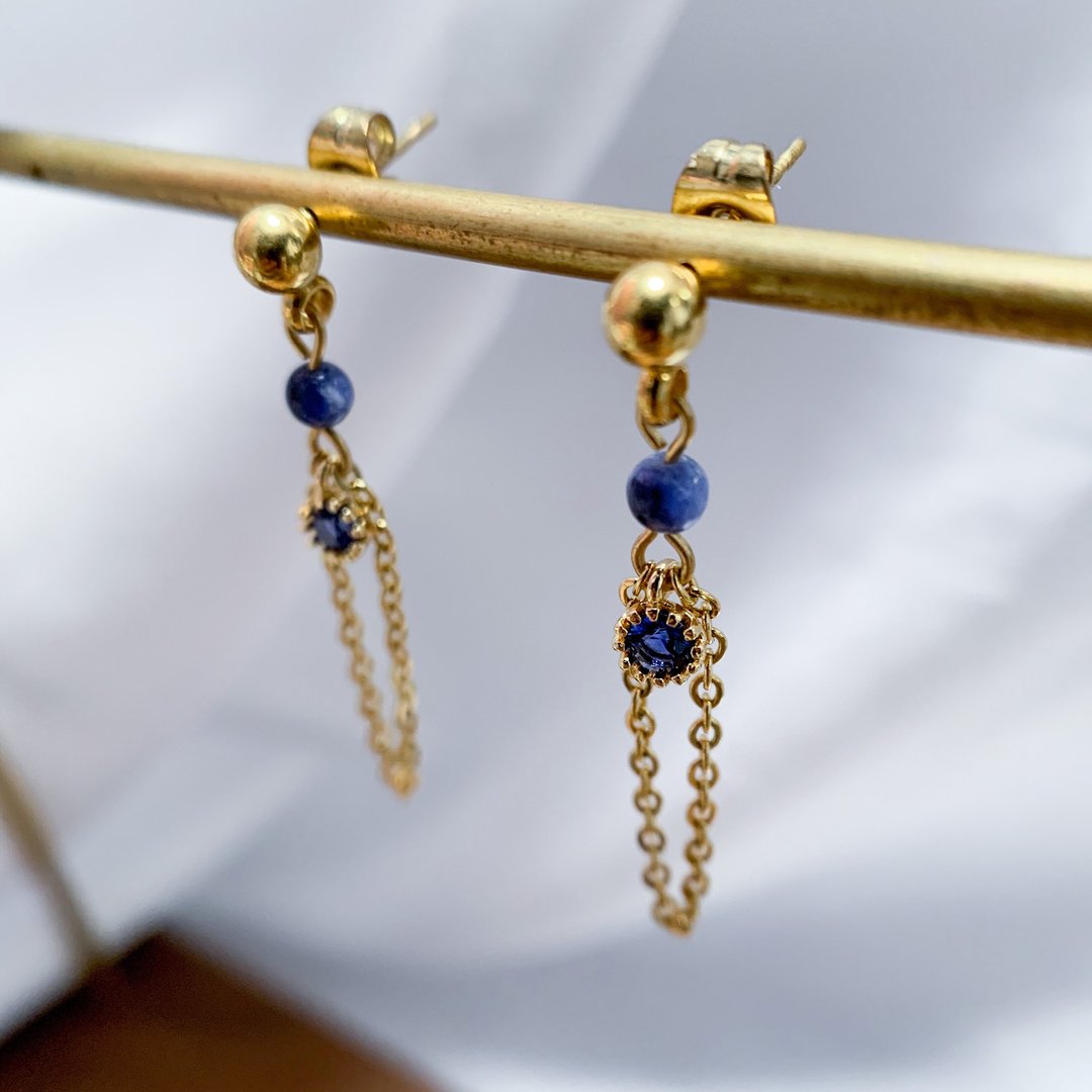 手制蓝纹石小圆珠配深海蓝色锆石链条耳环 - Odeta Earrings - 耳环/耳夹 - 不锈钢 蓝色