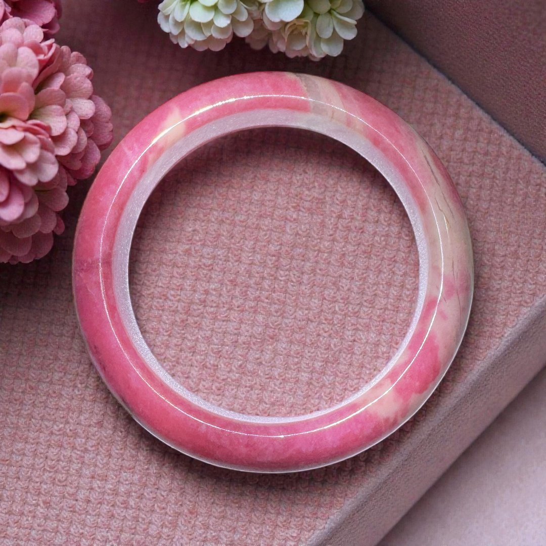 No.250 南美蔷薇辉石手镯 玫红 53.5mm 圈口 云彩纹 玫瑰石 手环 - 手链/手环 - 玉石 多色
