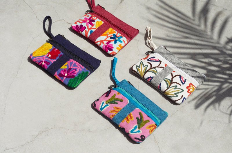 手工刺绣长型收纳包/化妆包/手机包/手拿包-民族风花朵植物刺绣 - 手拿包 - 棉．麻 透明